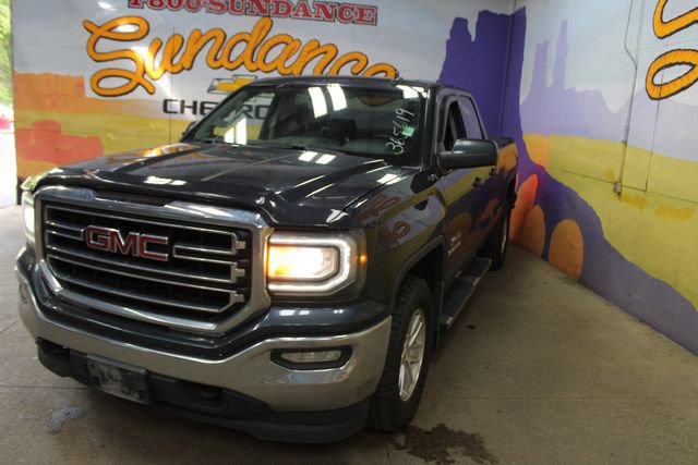 Used 2017 GMC Sierra 1500 SLE AWD/4WD image 4