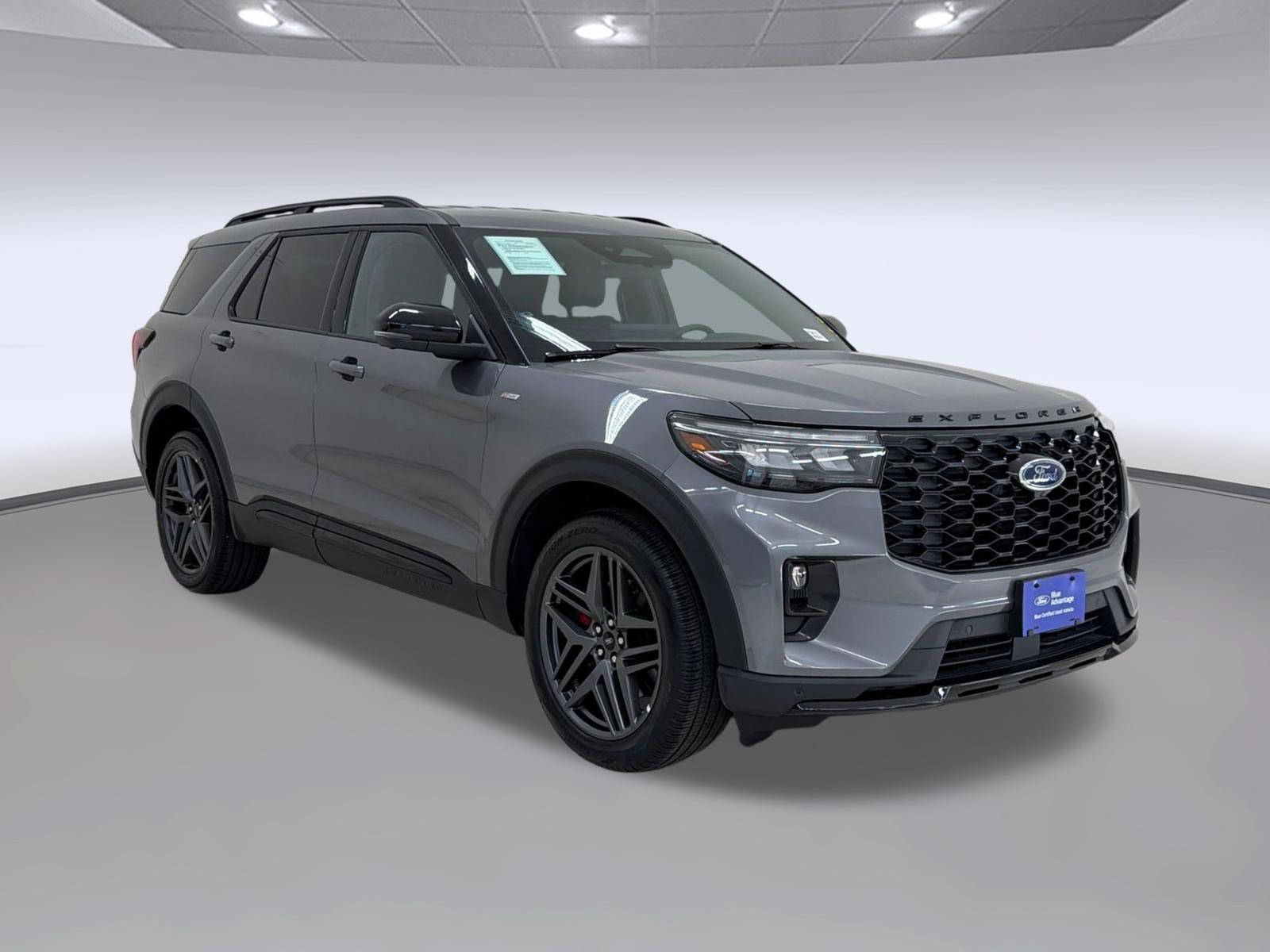 Certified 2025 Ford Explorer ST-Line w/ ST-Line Street Pack AWD/4WD image 7
