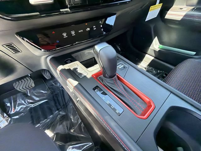 New 2026 Nissan Kicks SR AWD/4WD image 19