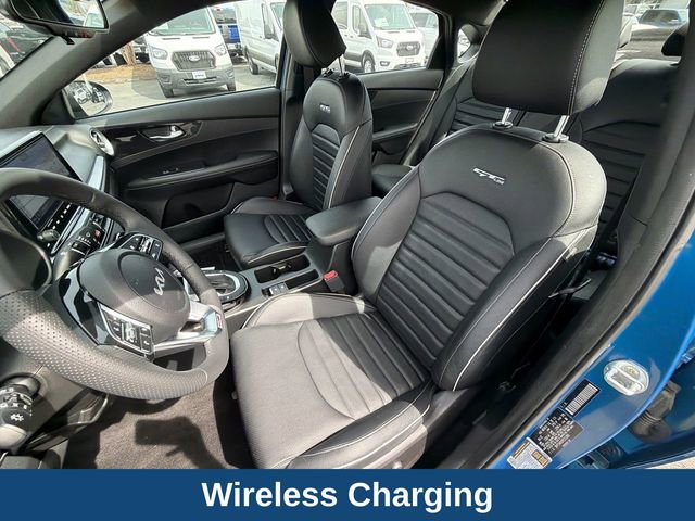 Used 2023 Kia Forte GT-Line w/ GT-Line Premium Package image 11