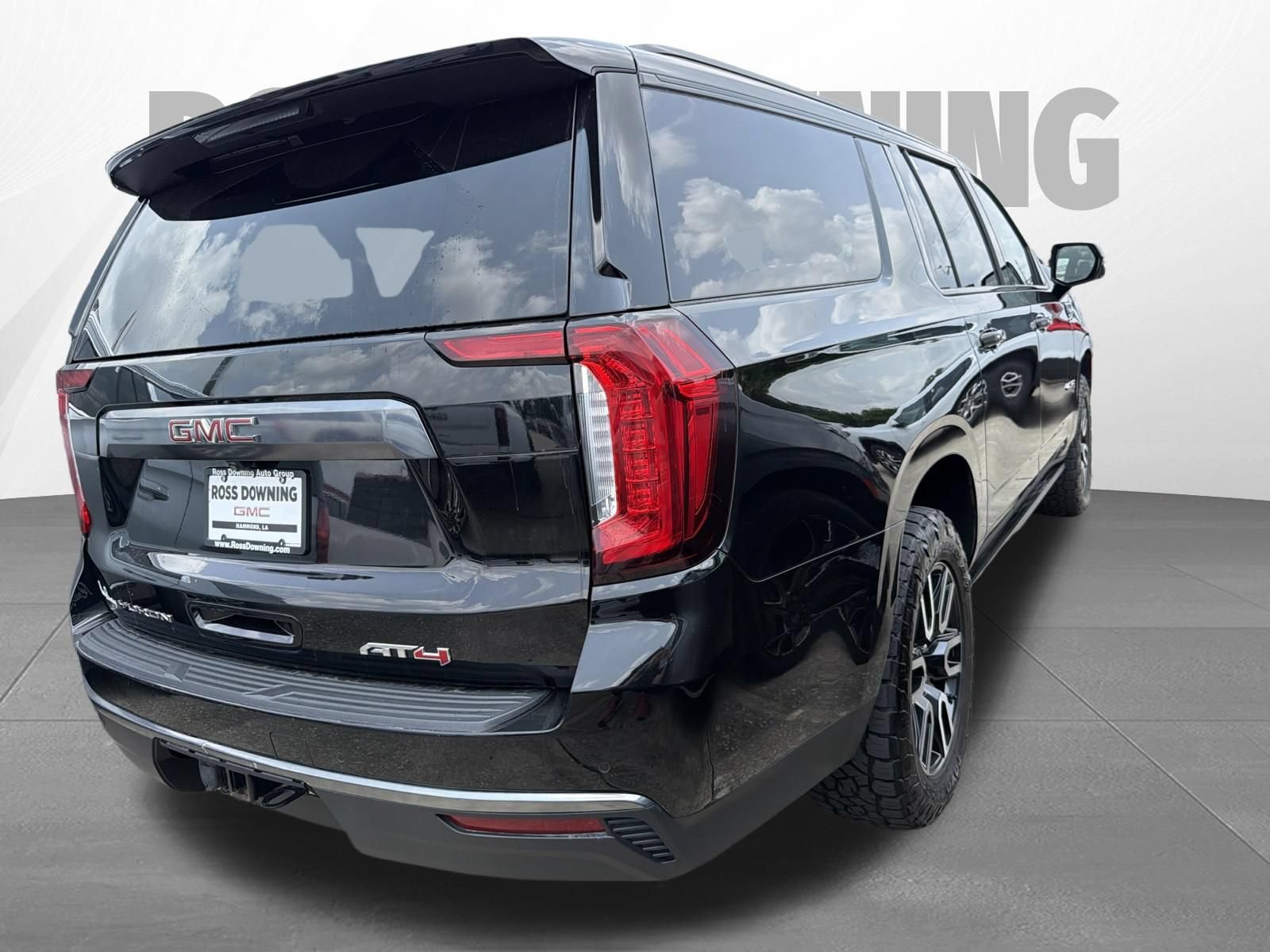 Used 2023 GMC Yukon XL AT4 AWD/4WD image 4