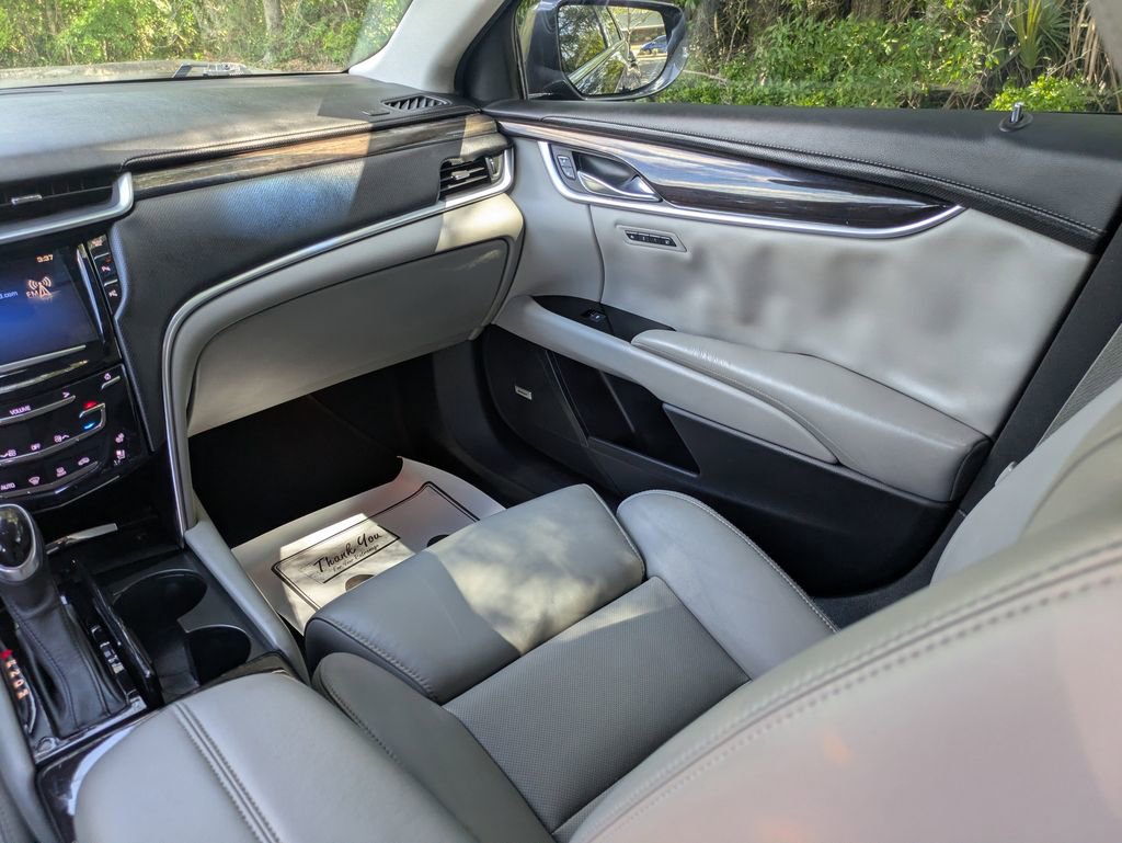 Used 2014 Cadillac XTS Luxury w/ Driver Awareness Package FWD image 16