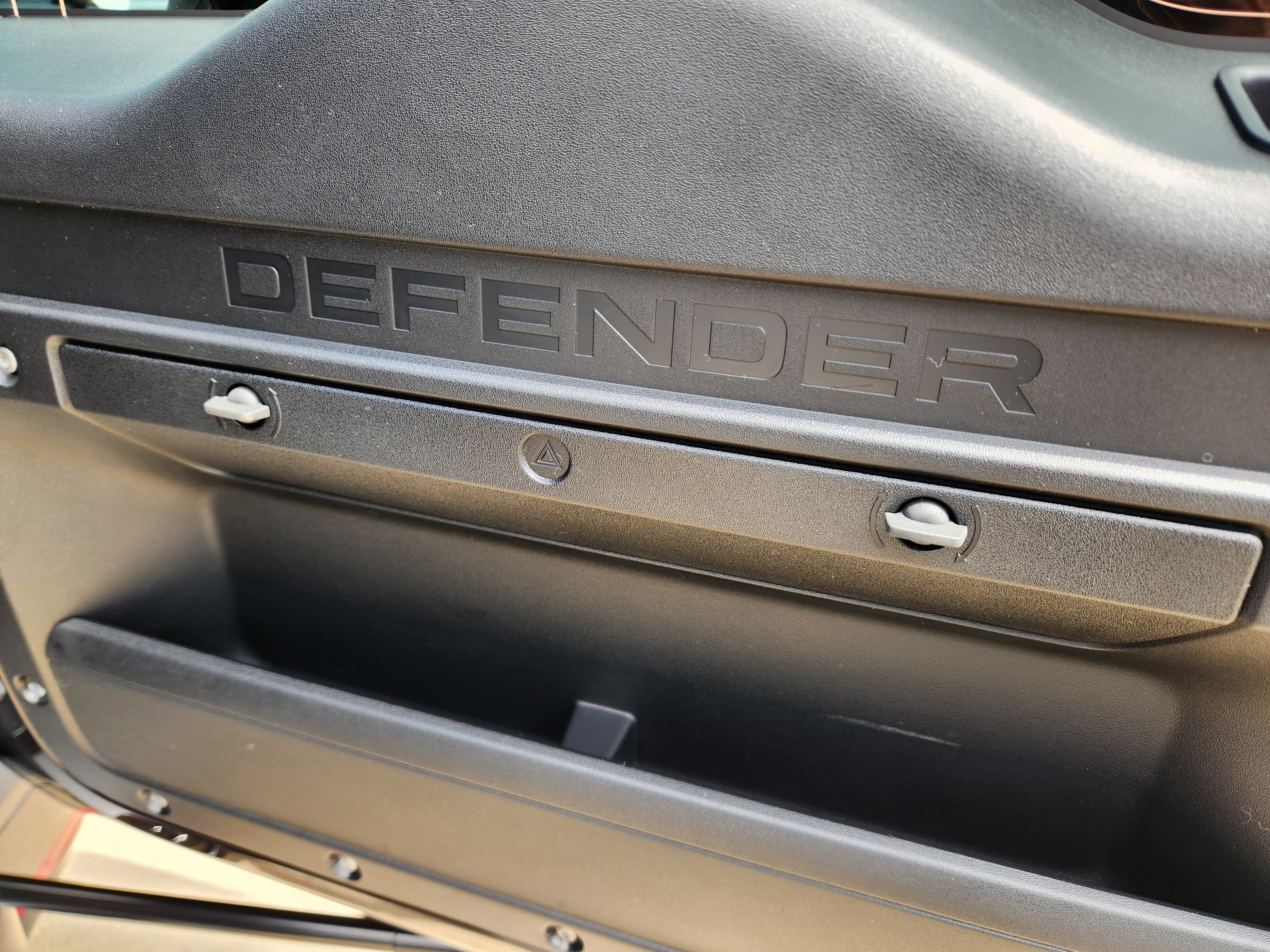 New 2026 Land Rover Defender 110 X-Dynamic SE AWD/4WD image 30