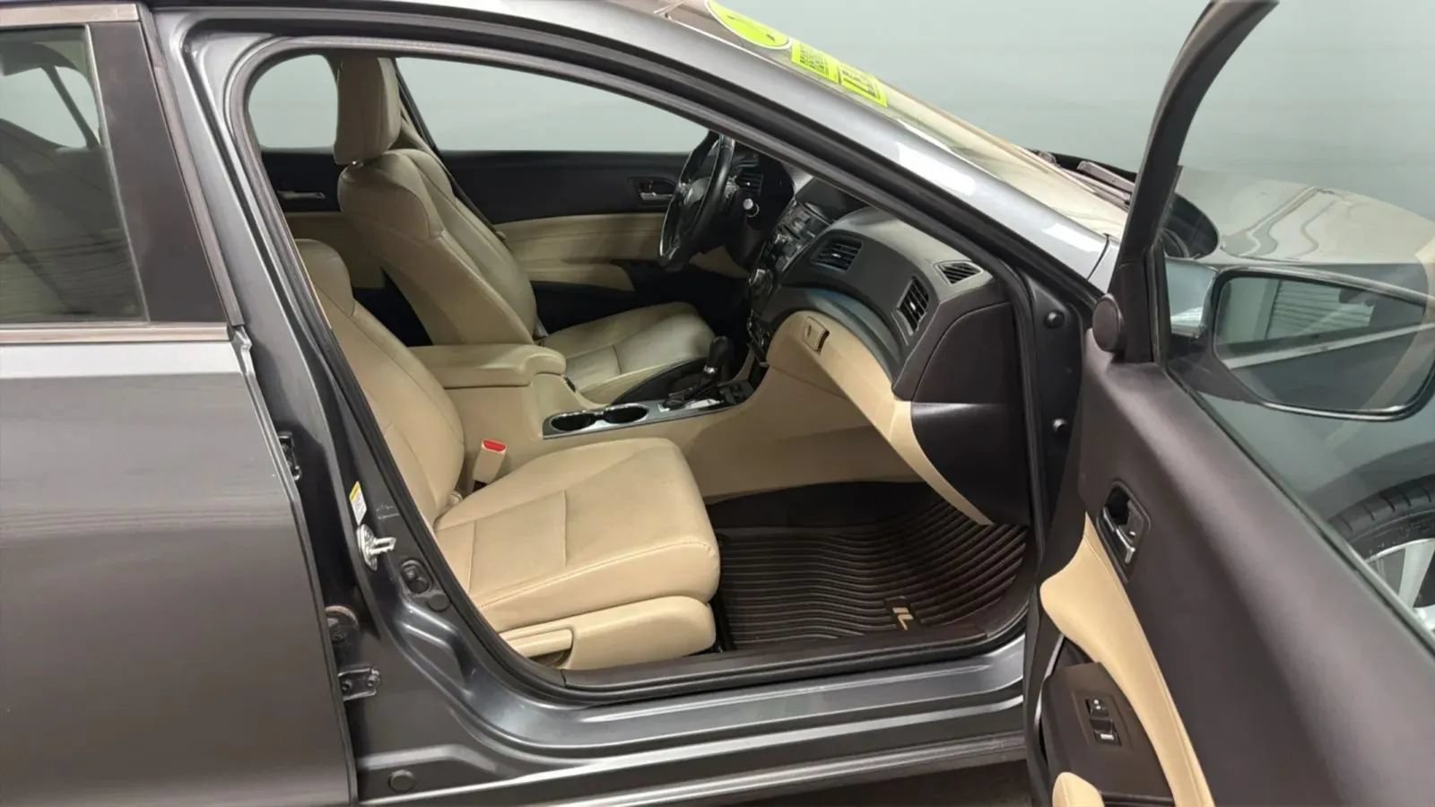 Used 2013 Acura ILX w/ Premium Package FWD image 24