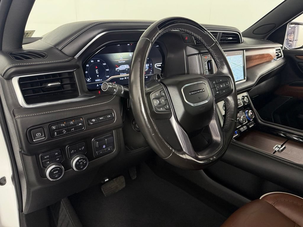 Used 2023 GMC Yukon Denali Ultimate AWD/4WD image 23