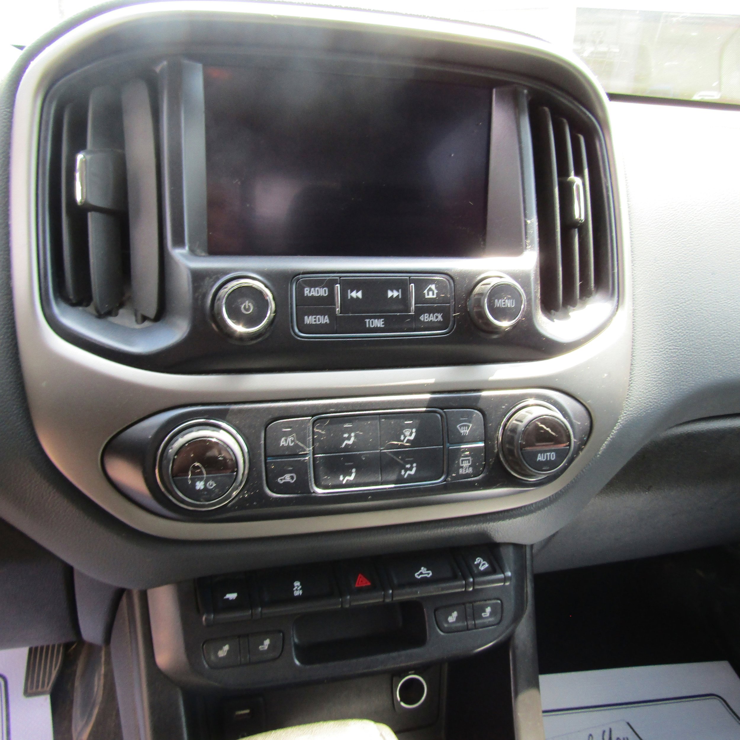 Used 2016 Chevrolet Colorado Z71 AWD/4WD image 14