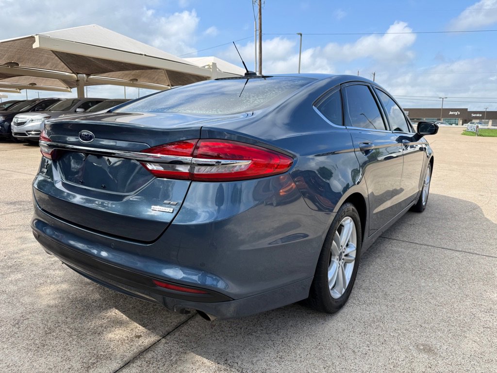 Used 2018 Ford Fusion SE FWD image 7