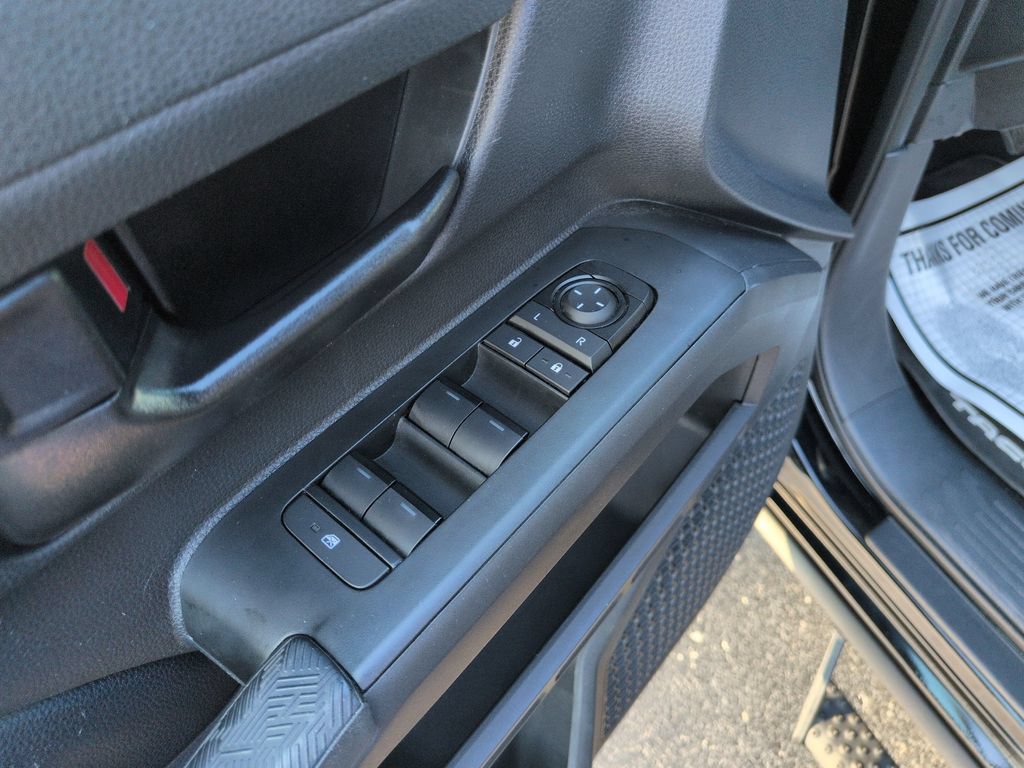 Used 2024 Toyota Tacoma SR5 AWD/4WD image 11