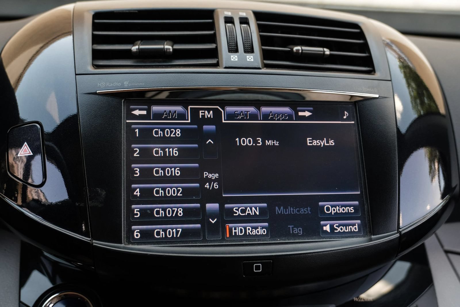 Used 2014 Toyota RAV4 EV FWD image 26