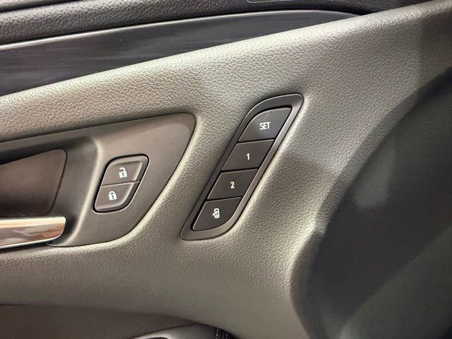 Used 2020 Buick Envision Essence FWD image 12