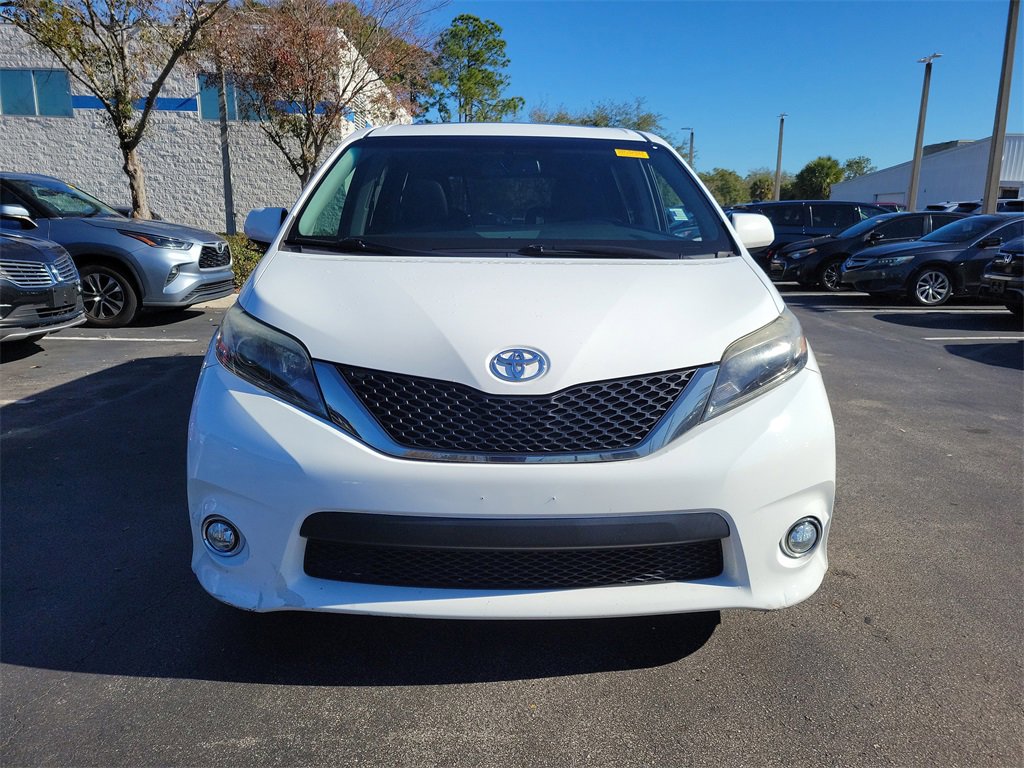 Used 2017 Toyota Sienna SE image 7
