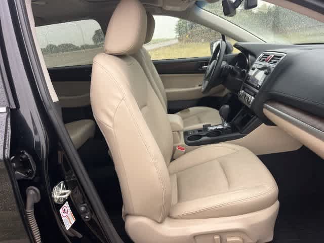 Used 2017 Subaru Outback 2.5i Limited AWD/4WD image 12