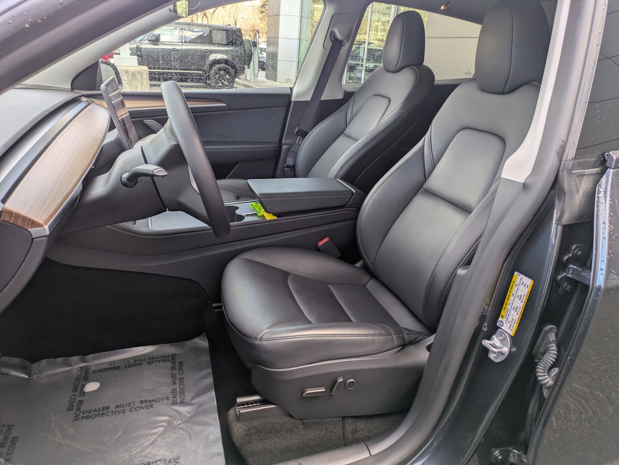 Used 2025 Tesla Model Y Long Range image 23