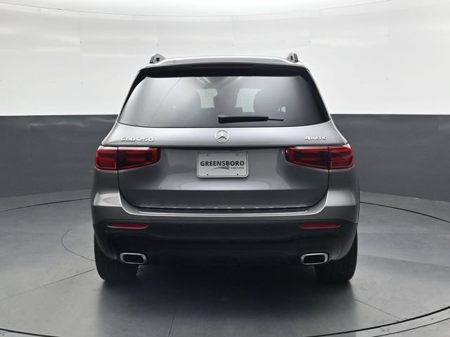 Used 2026 Mercedes-Benz GLB 250 4MATIC image 5