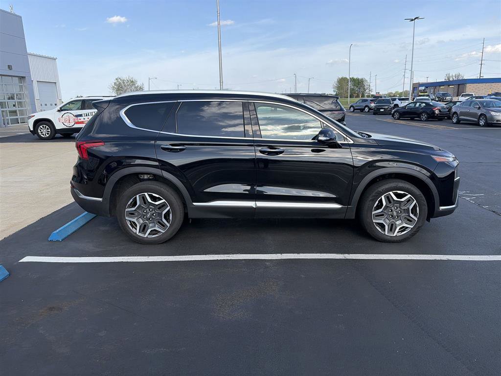 Used 2023 Hyundai Santa Fe Limited AWD/4WD image 2