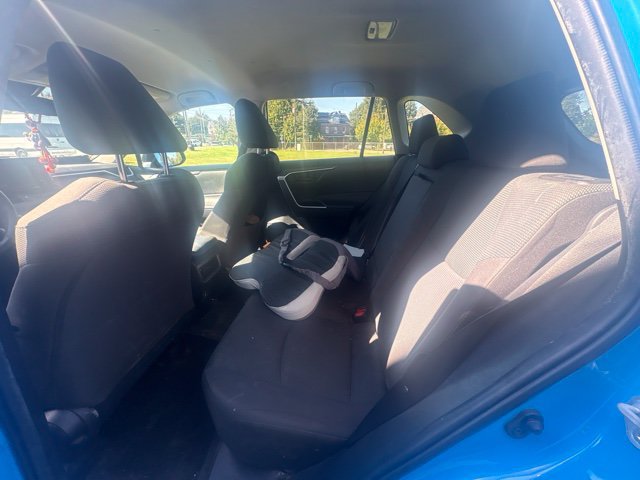 Used 2021 Toyota RAV4 LE FWD image 12