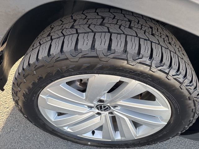 Used 2023 Volkswagen Atlas Cross Sport SE w/ Panoramic Sunroof Package image 38