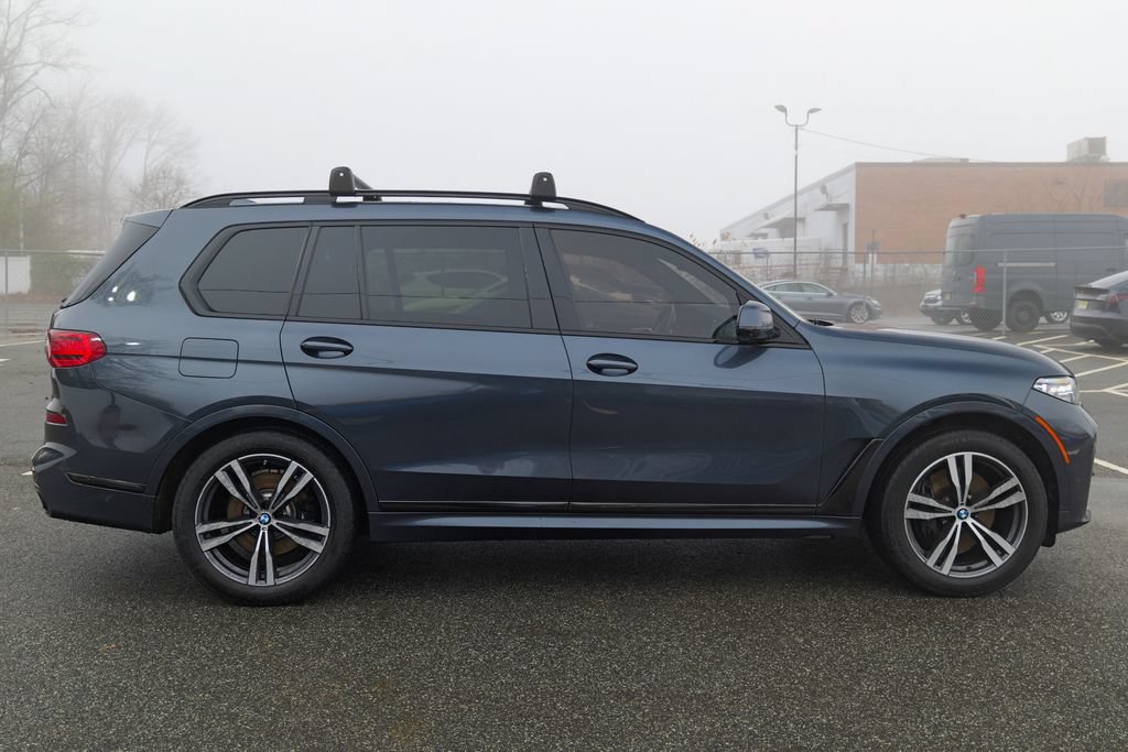 Used 2021 BMW X7 xDrive40i w/ M Sport Package AWD/4WD image 8