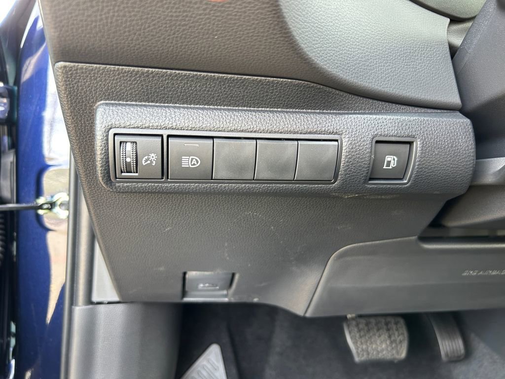 Used 2026 Toyota Corolla XLE FWD image 19