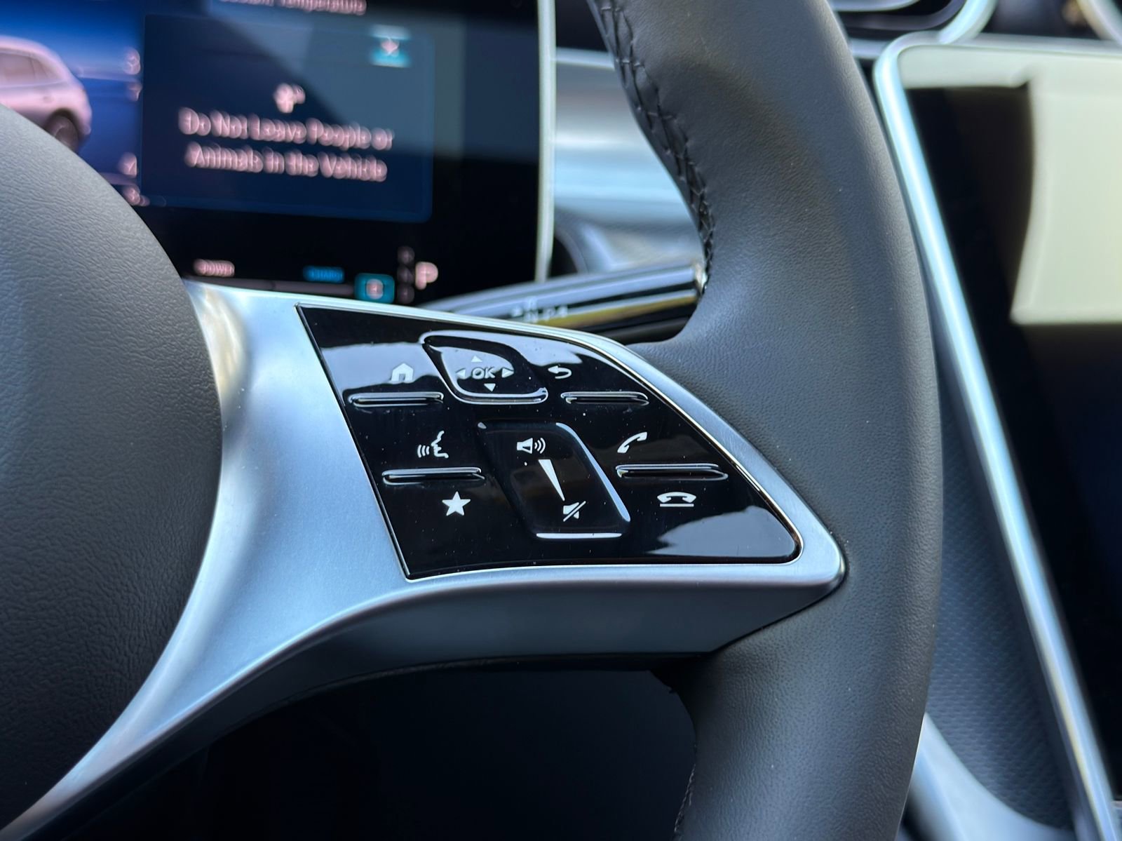 Certified 2026 Mercedes-Benz GLC 300 image 24