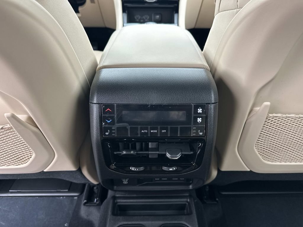 New 2026 Jeep Grand Cherokee L Limited AWD/4WD image 12