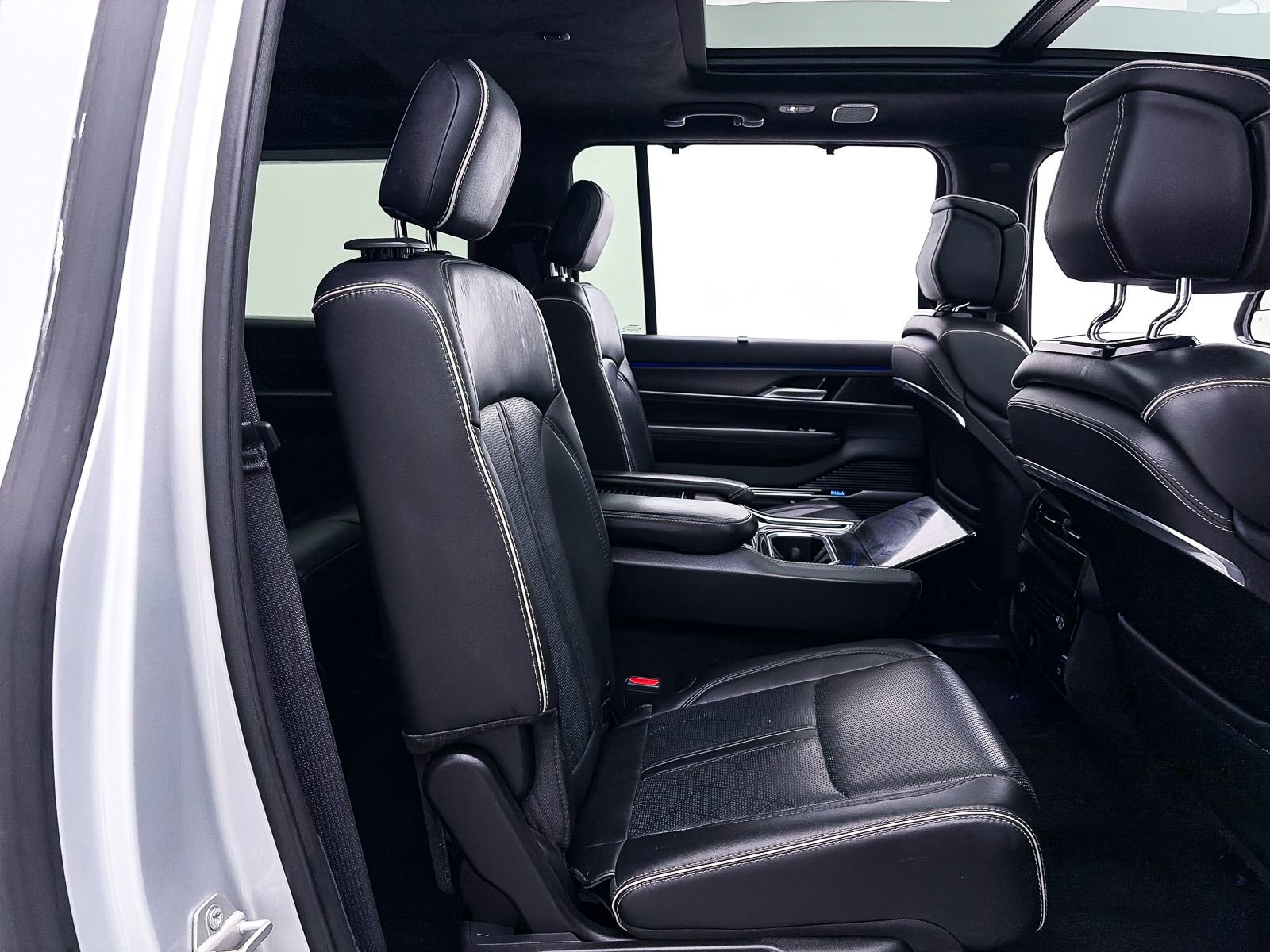 Used 2024 Jeep Grand Wagoneer L Series II w/ Quick Order Packagew 28T image 44