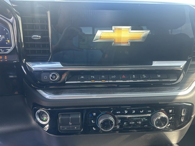 Used 2022 Chevrolet Silverado 1500 LTZ AWD/4WD image 23