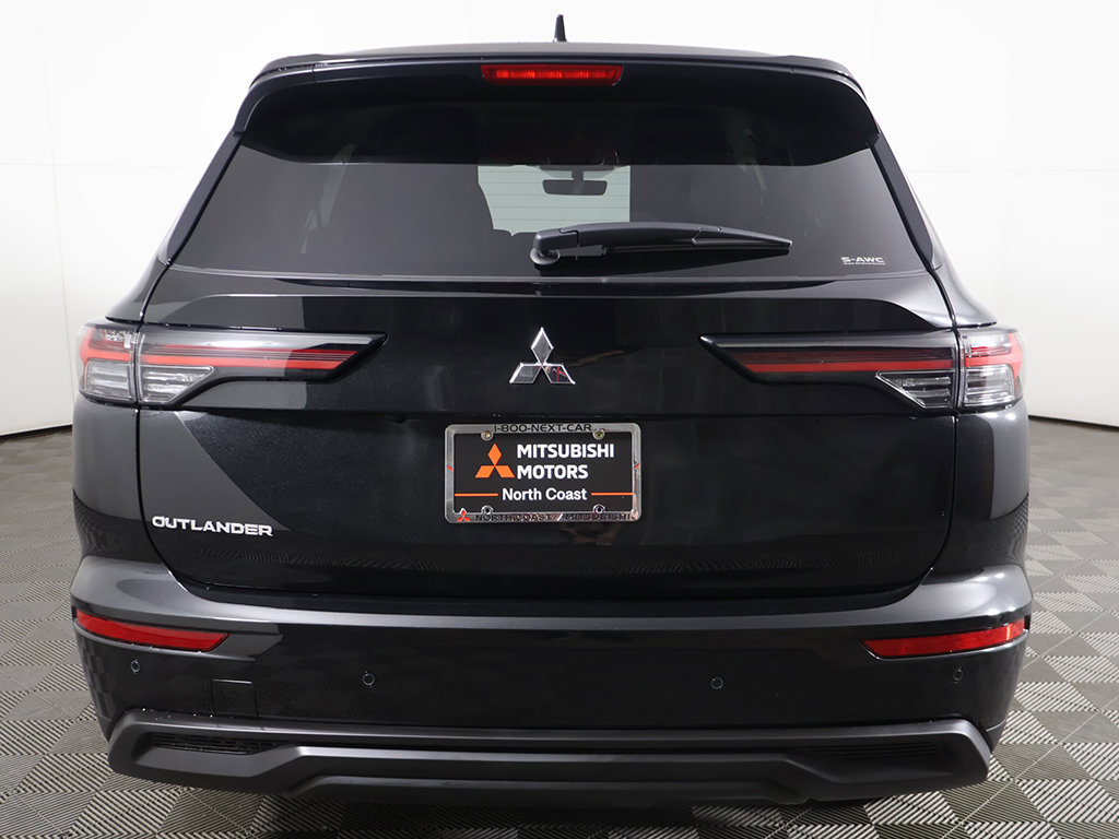 New 2026 Mitsubishi Outlander ES AWD/4WD image 13