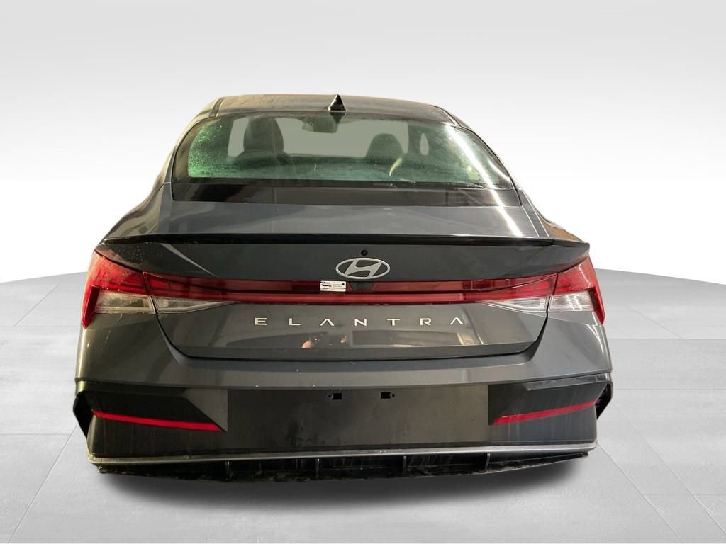 New 2026 Hyundai Elantra SEL Sport Premium FWD image 5