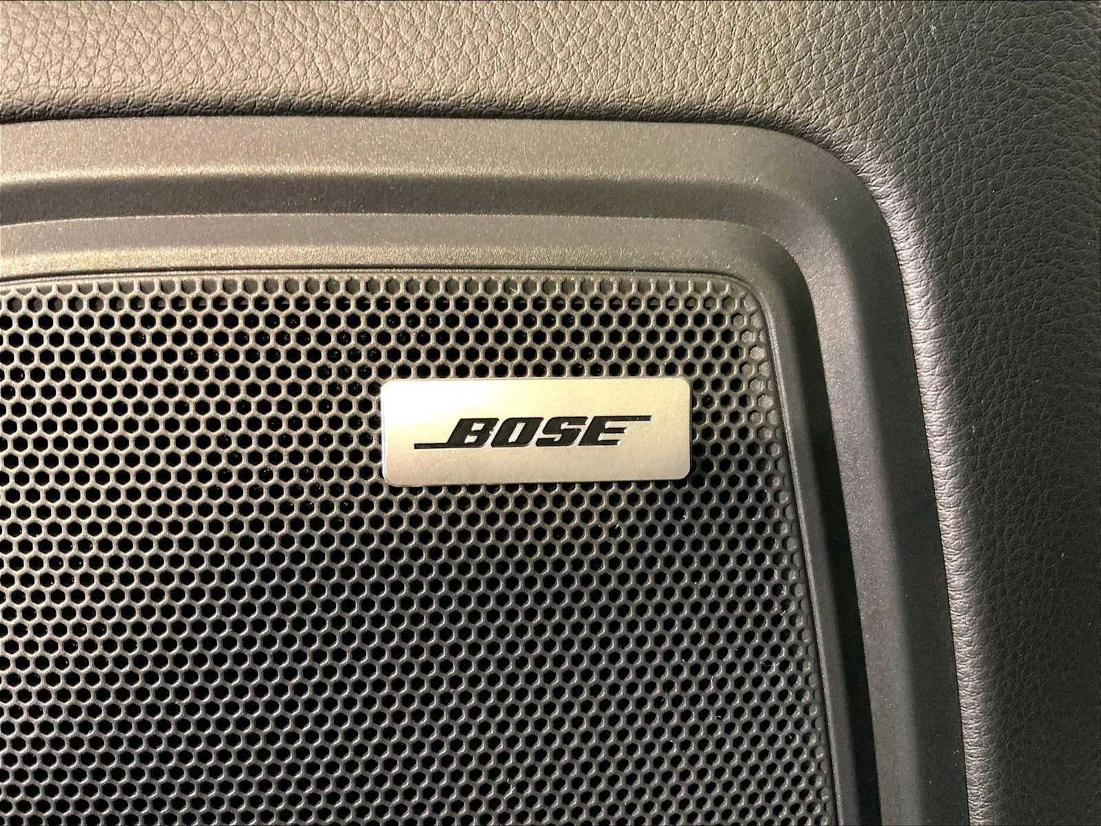 Certified 2025 Porsche Macan image 38