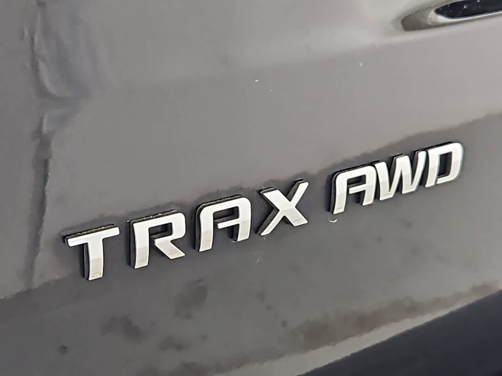 Used 2020 Chevrolet Trax LT w/ Sun & Sound Package AWD/4WD image 11