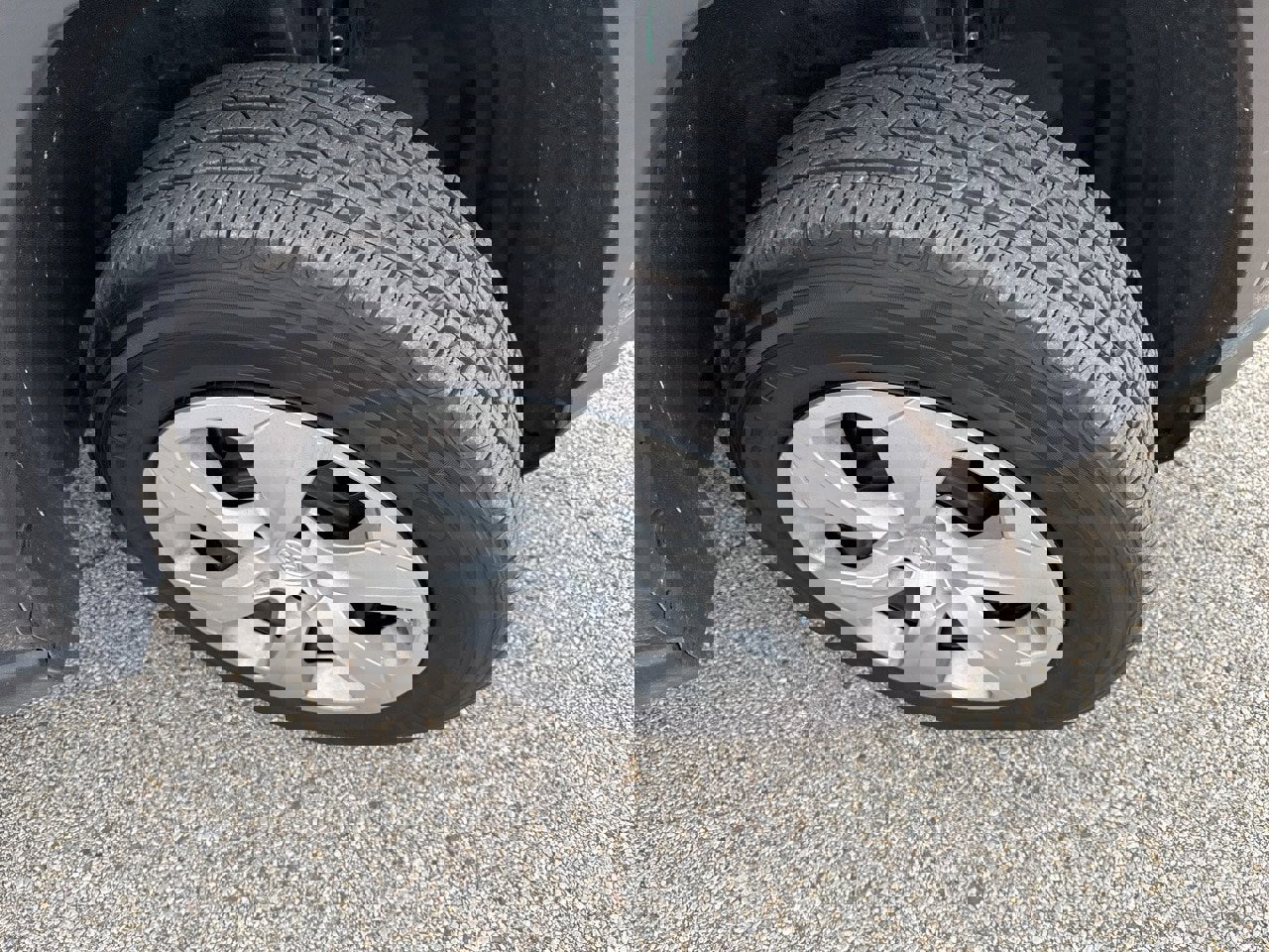 Used 2025 Toyota RAV4 LE image 12