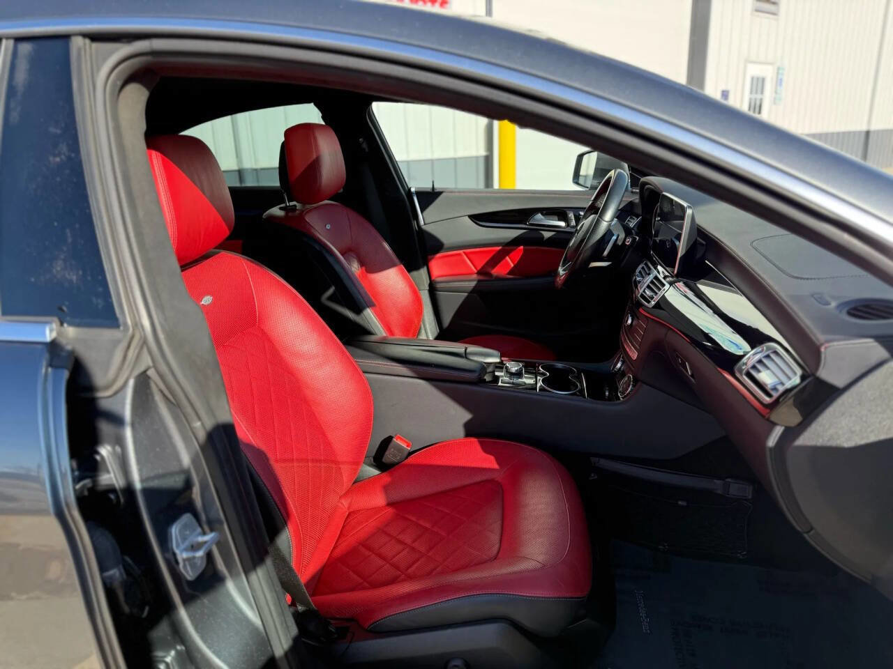 Used 2016 Mercedes-Benz CLS 550 4MATIC image 25