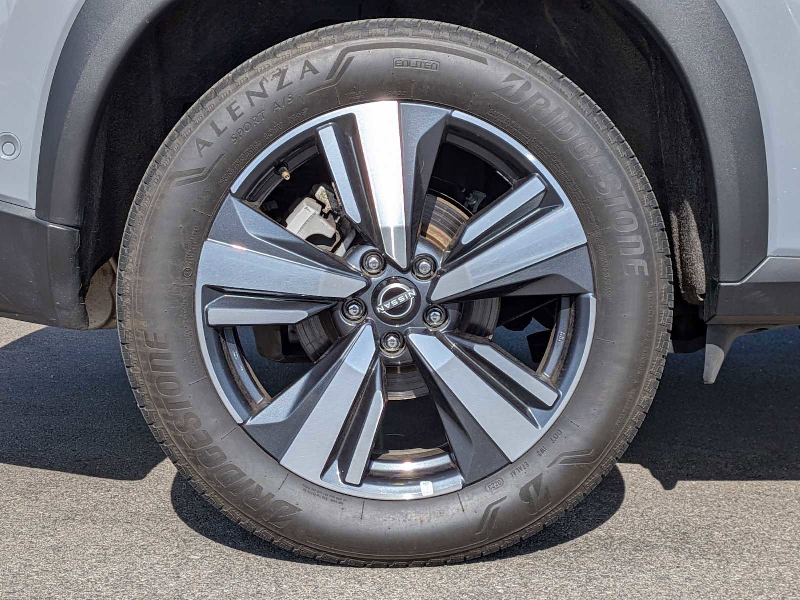 Used 2023 Nissan Rogue SL w/ SL Premium Package AWD/4WD image 12