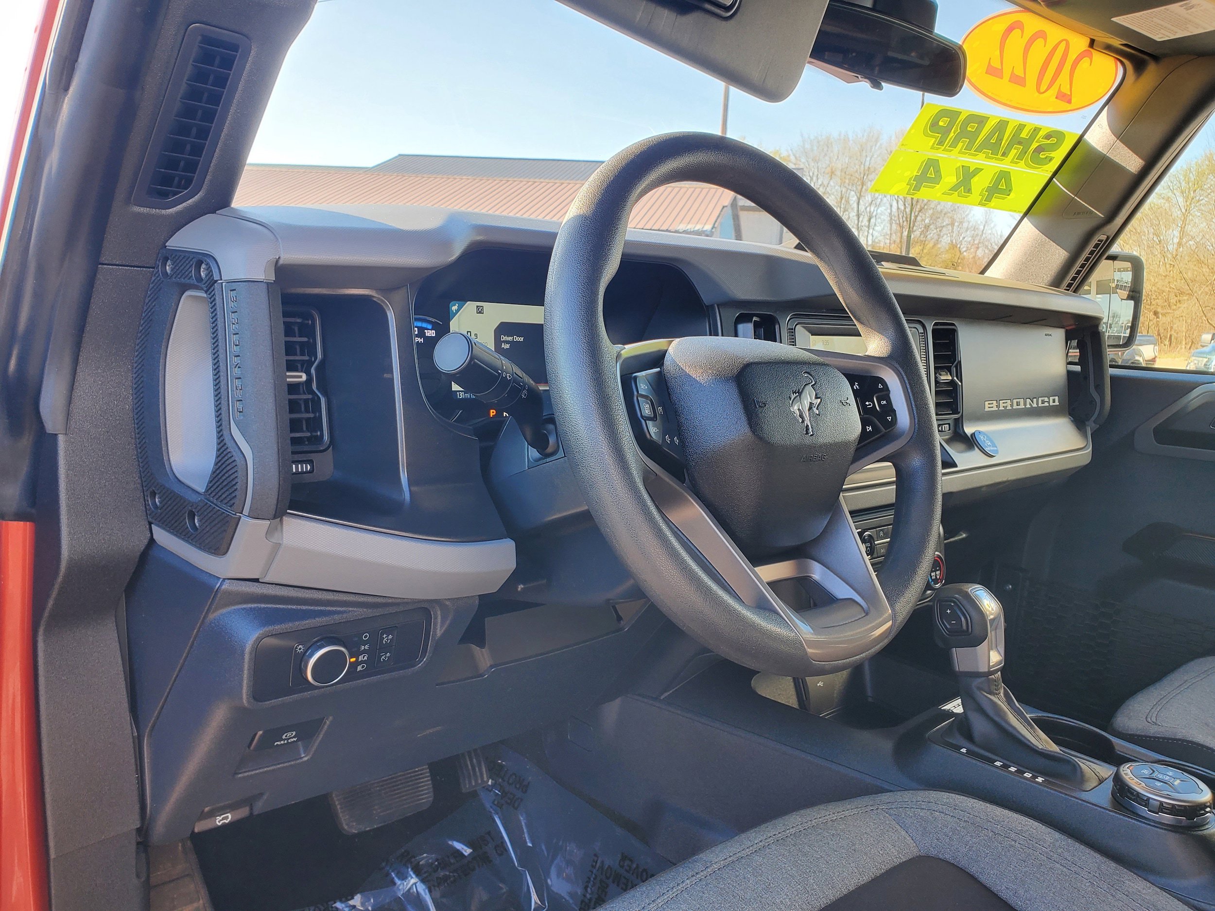 Used 2022 Ford Bronco 4-Door AWD/4WD image 11