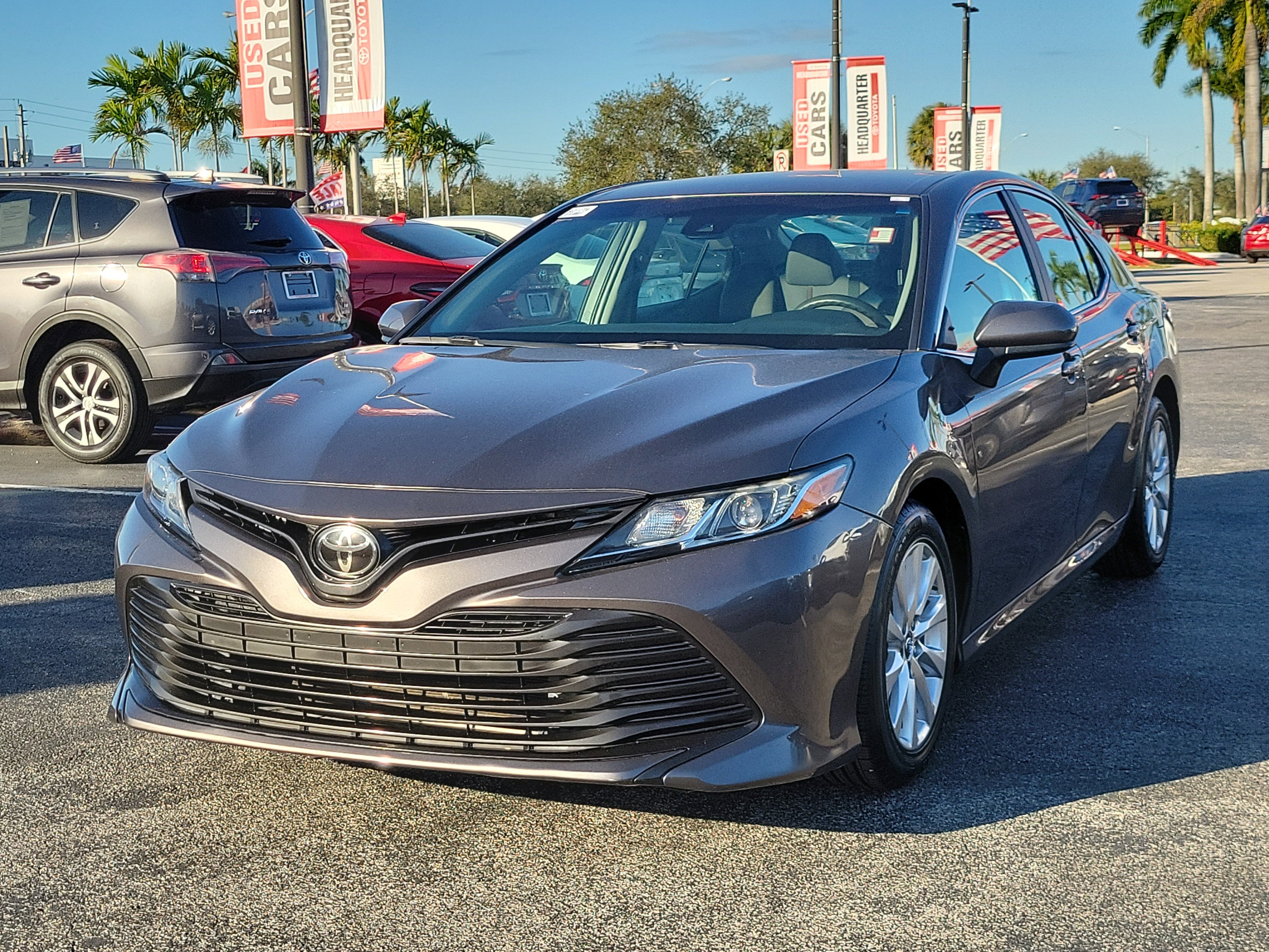 Used 2018 Toyota Camry SE image 5