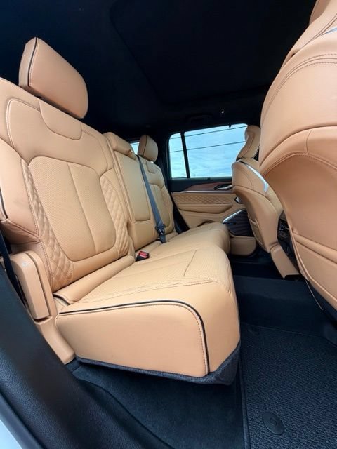 New 2027 Jeep Grand Cherokee Summit AWD/4WD image 14