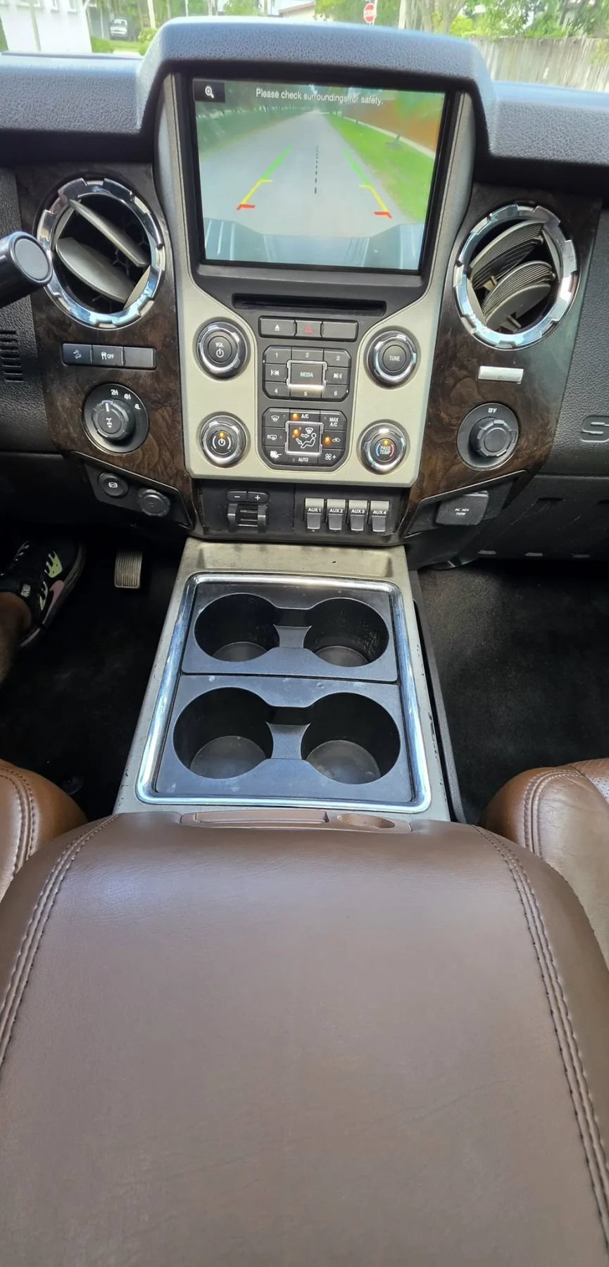 Used 2015 Ford F250 Platinum w/ FX4 Off-Road Package AWD/4WD image 14