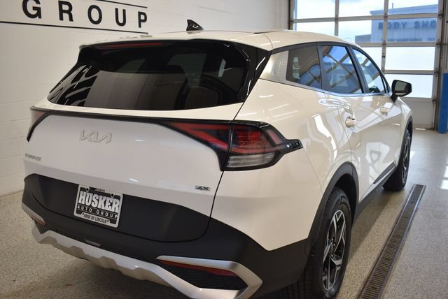 Used 2024 Kia Sportage LX AWD/4WD image 4