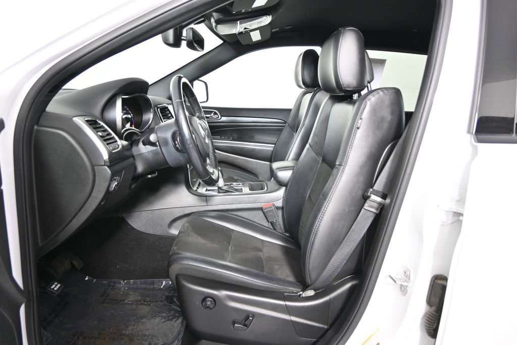 Used 2020 Jeep Grand Cherokee Altitude AWD/4WD image 20