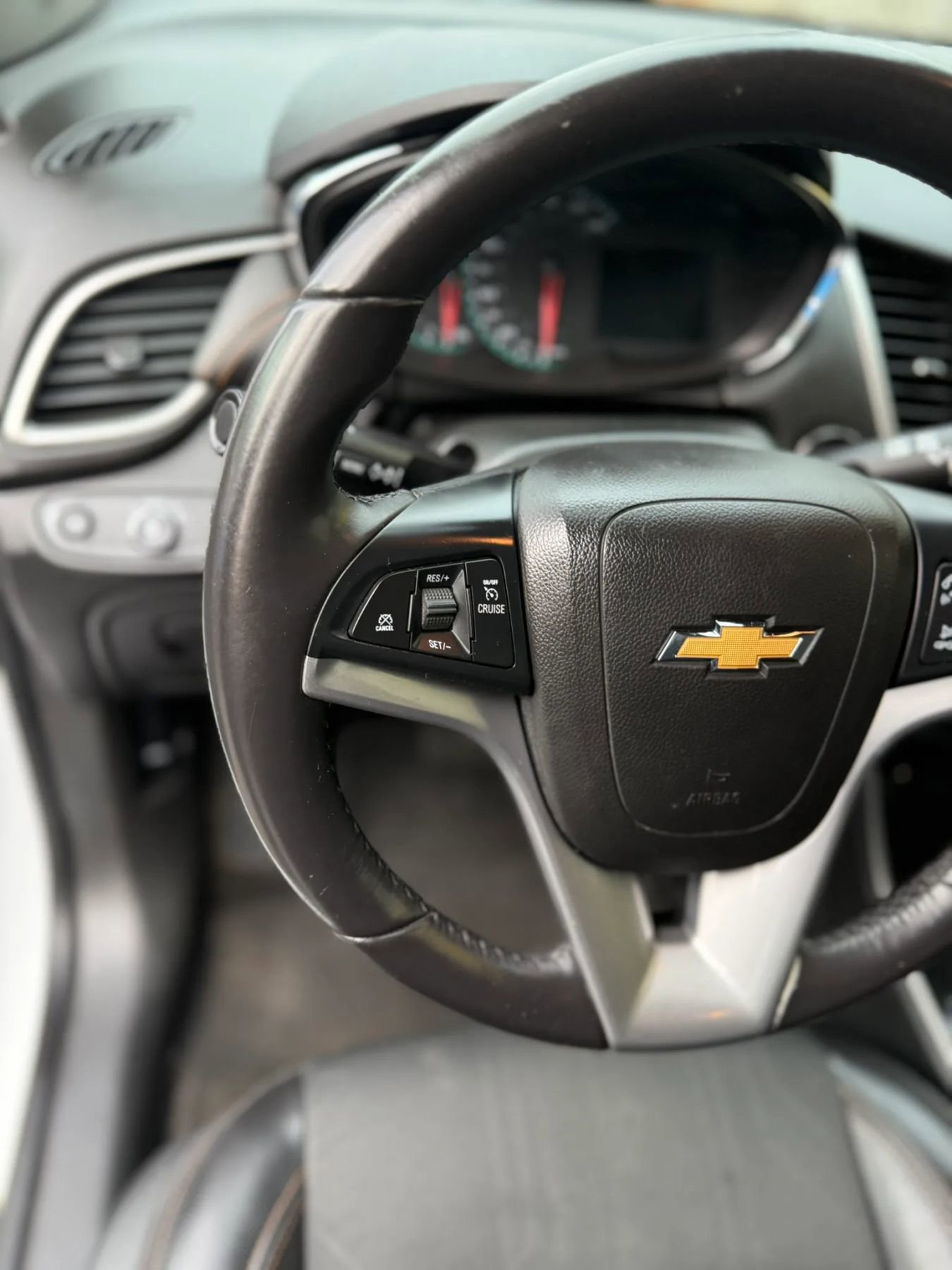 Used 2018 Chevrolet Trax LT w/ LT Convenience Package AWD/4WD image 33
