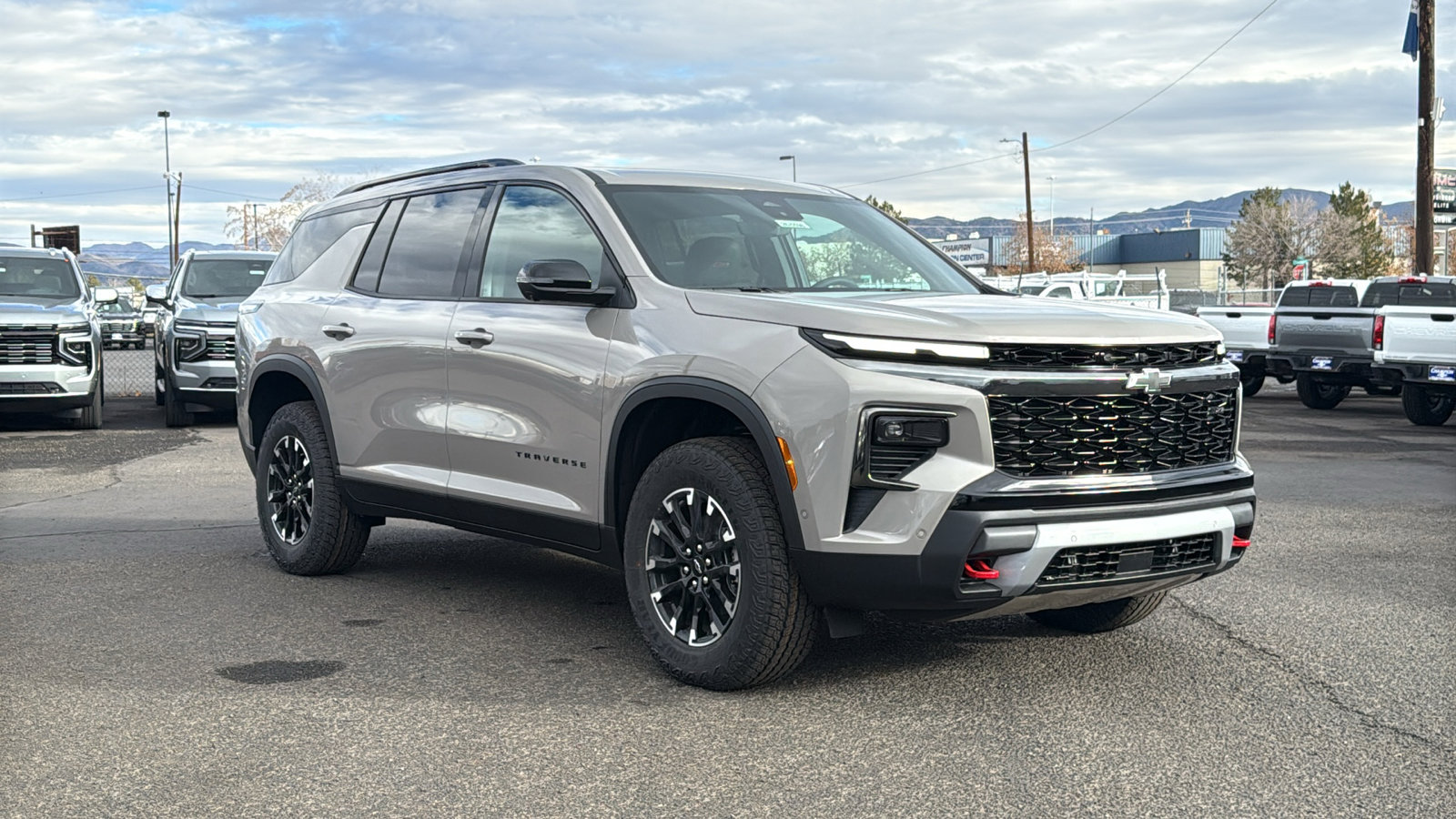 New 2026 Chevrolet Traverse Z71 w/ Enhanced Driving Package image 3