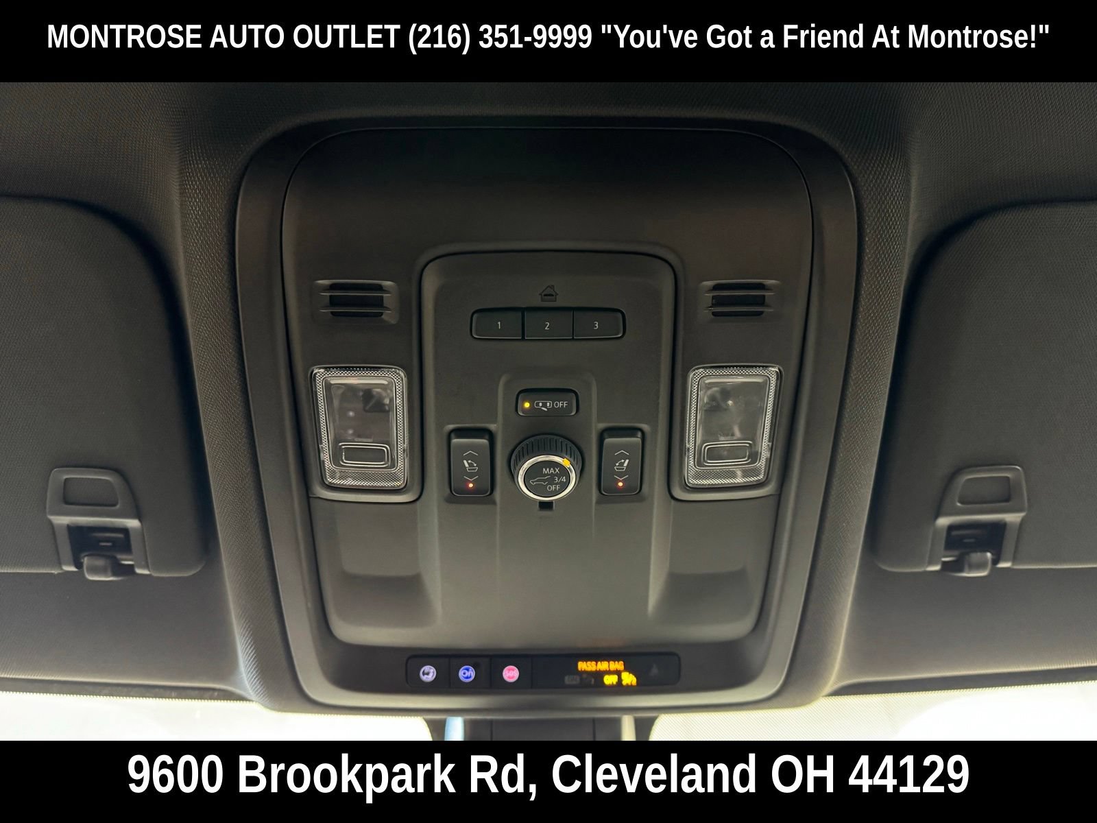 Used 2022 Chevrolet Tahoe Z71 w/ Z71 Off-Road Package AWD/4WD image 27