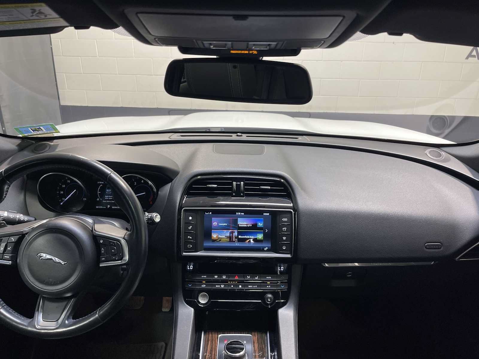 Used 2018 Jaguar F-PACE Prestige AWD/4WD image 10