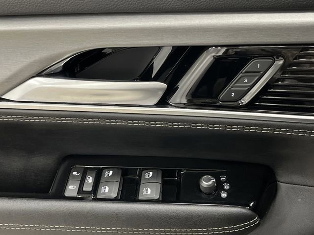 Used 2024 Jeep Wagoneer Series II image 30