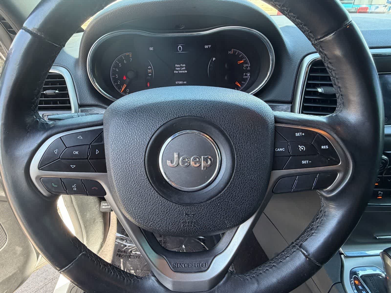 Used 2018 Jeep Grand Cherokee Laredo AWD/4WD image 11