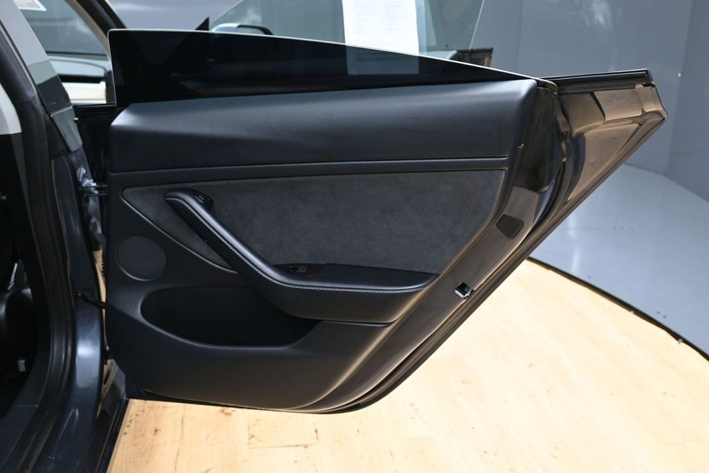 Used 2023 Tesla Model 3 Standard Range image 44