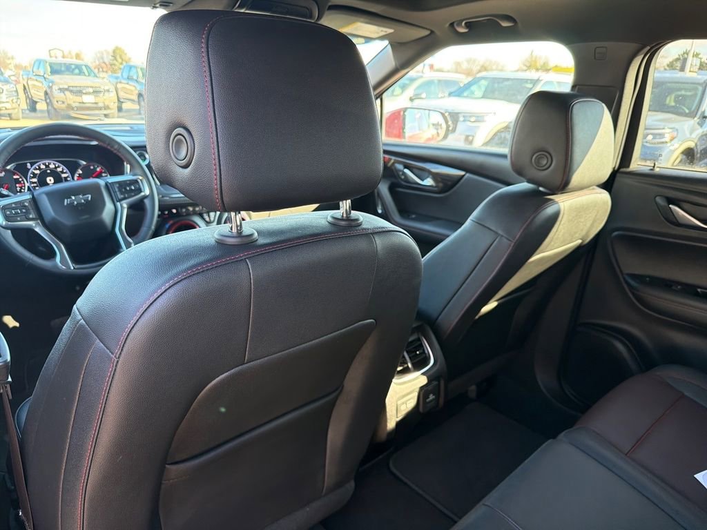 Used 2025 Chevrolet Blazer RS w/ Driver Confidence II Package image 6