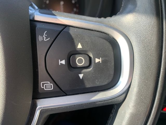 Used 2019 Volvo XC60 T6 Momentum w/ Multimedia Package AWD/4WD image 13