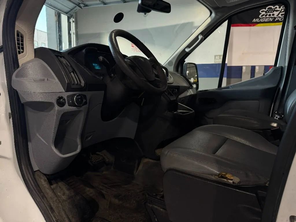 Used 2018 Ford Transit 250 148 Medium Roof image 12